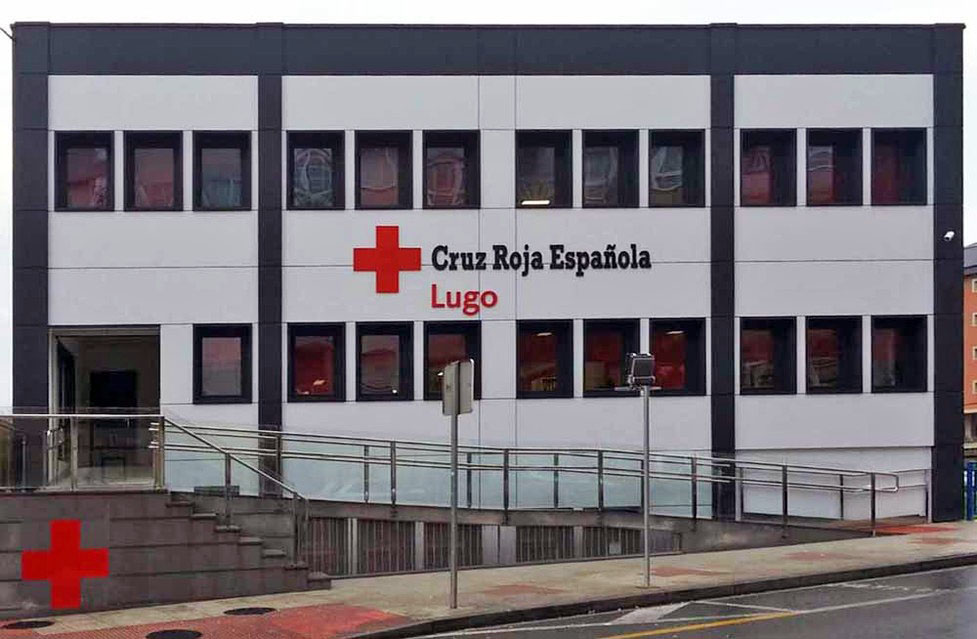 Ventanal de aluminio cruz roja Lugo Empresa Alupo