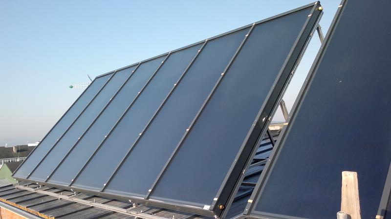 Placas solares instaladas por saneamientos riga Lugo