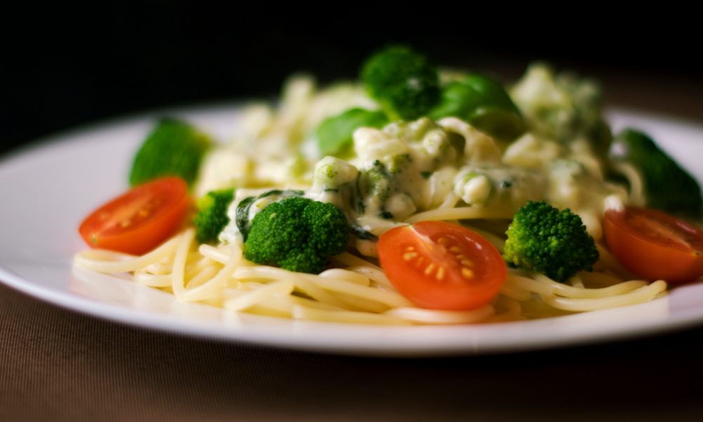 Comer brócoli de forma regular podría evitar problemas intestinales