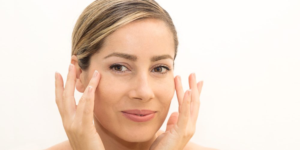 Cómo evitar las arrugas prematuras del rostro