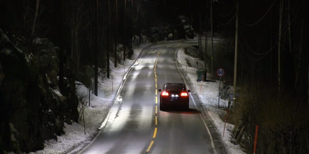 En Noruega estrenan farolas que se encienden cuando detectan un coche