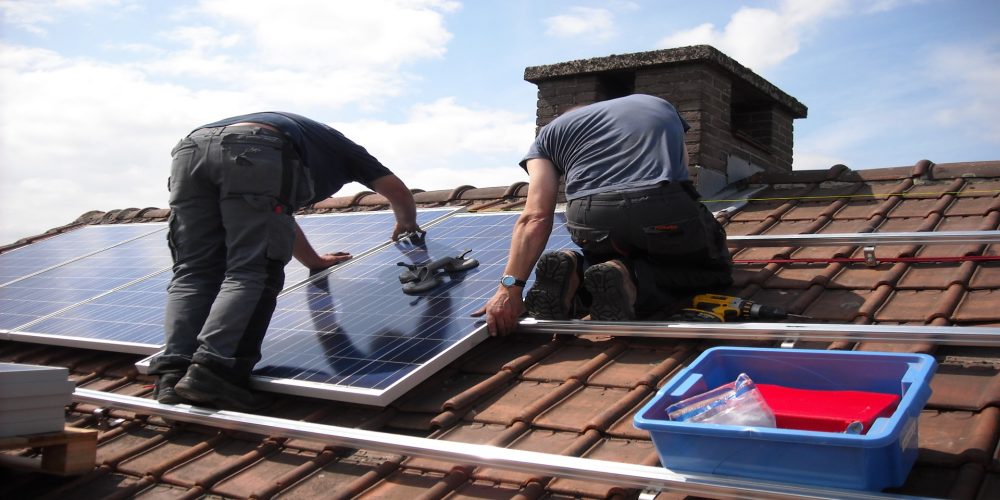 Las tejas solares que permiten que cada casa sea una central eléctrica