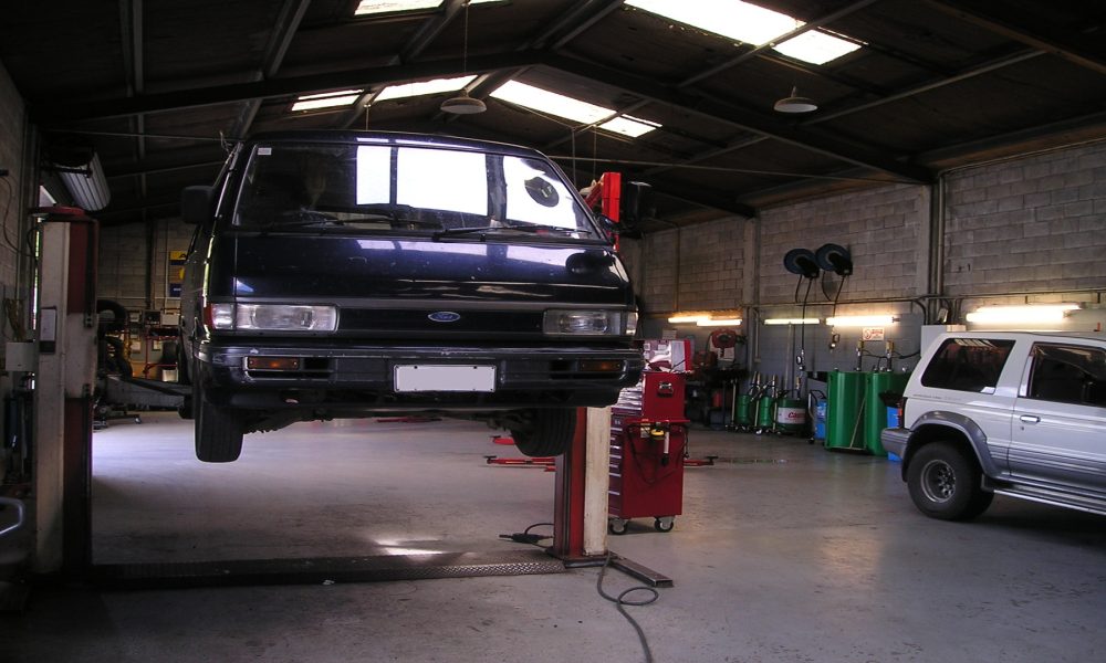 Conoce tus derechos cuando tengas que llevar tu coche al taller.1920