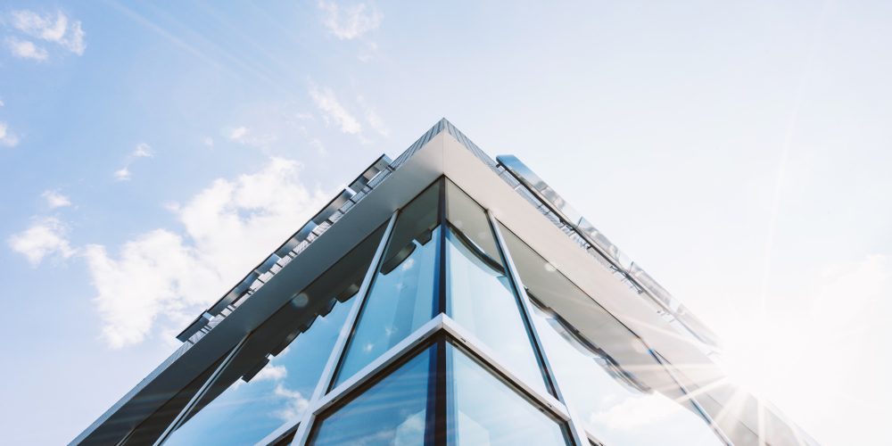 ¿Cuál es mejor la lámina solar exterior o interior?