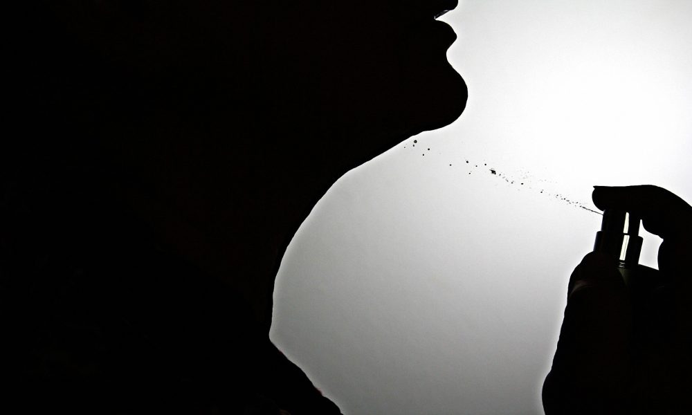 Descubrir a un criminal por su perfume.