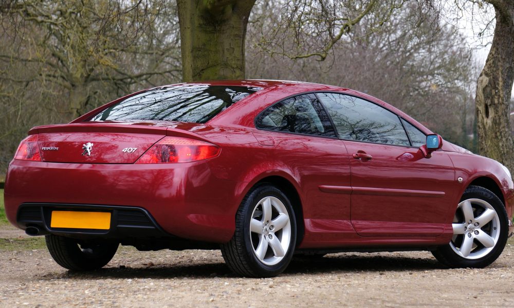 En unos anhos los cristales de los coches serán inteligentes.1920
