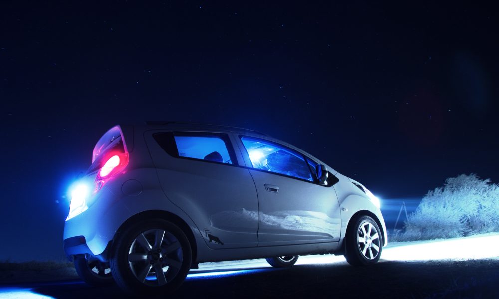 Las nuevas lamparas de Philips para faros aportan un 120 más de vision1920