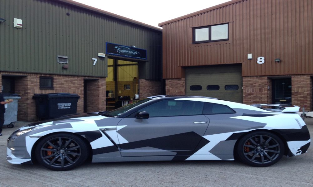 Para un taller, lo más importante son los clientes.1920