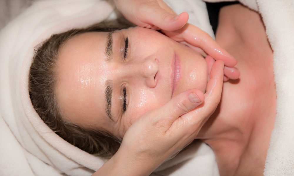 acido-hialuronico-inyectable-o-en-cremas-y-cosmeticos-1920