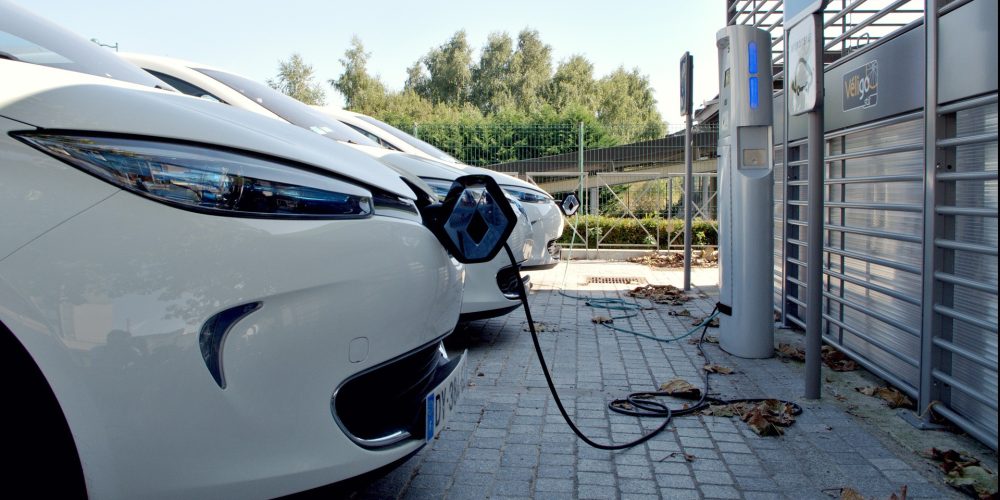 Coche eléctrico: ¿a favor o en contra?