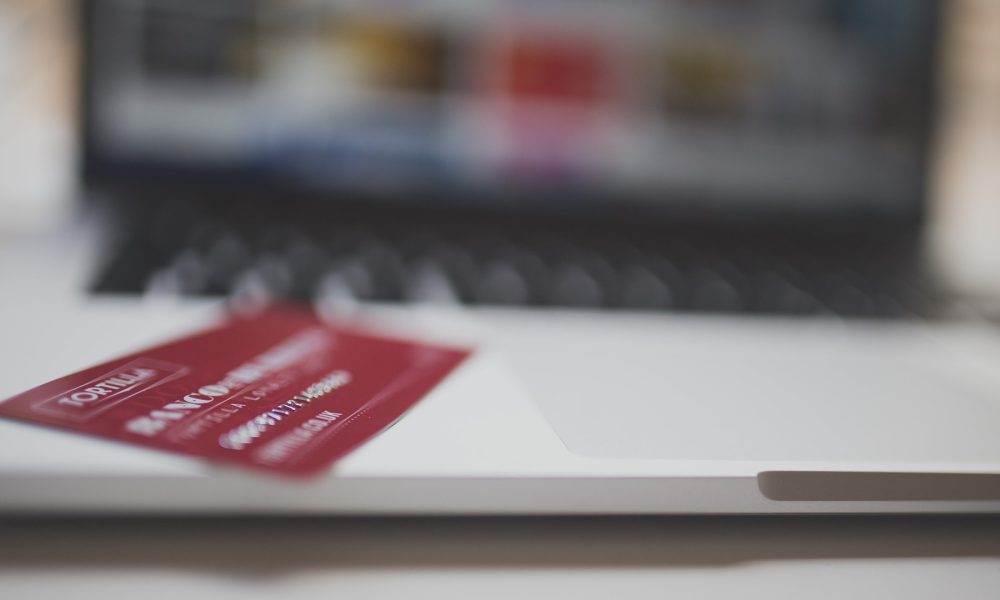 como-evitar-timos-en-el-ciber-monday-1920