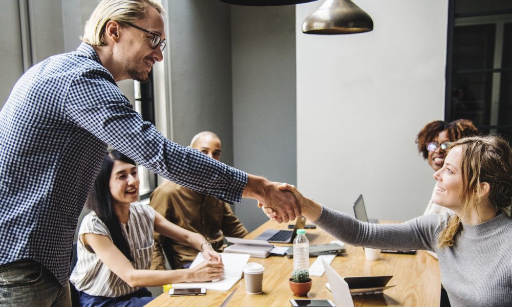 el-networking-profesional-para-crear-redes-de-contactos-1920