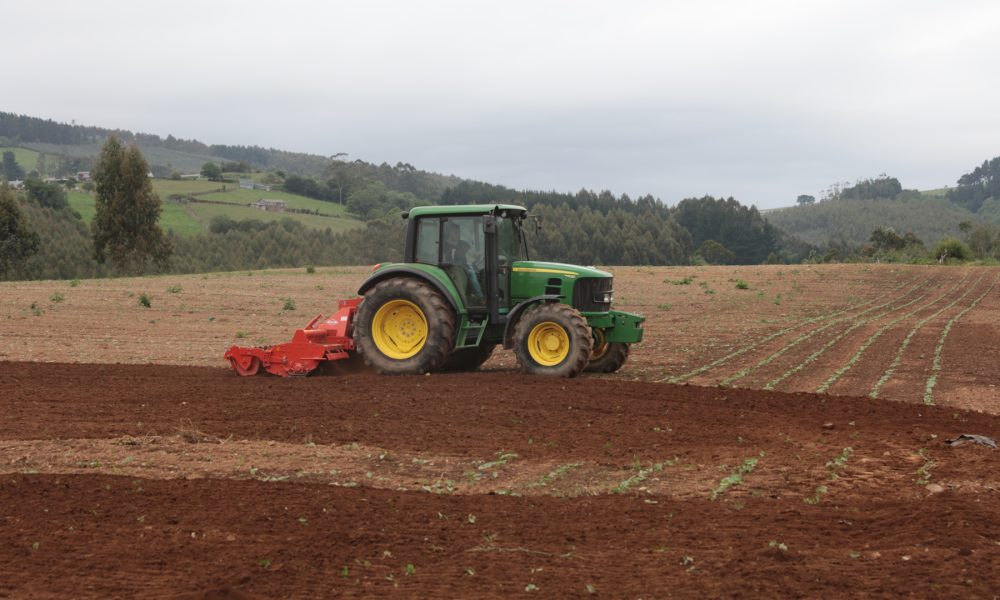 el-orgullo-de-trabajar-en-el-campo-1920
