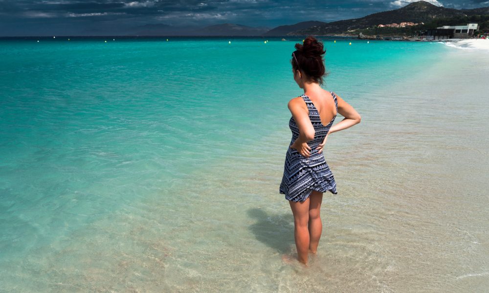 lo-que-debes-hacer-para-evitar-quemaduras-y-manchas-en-la-piel-1920