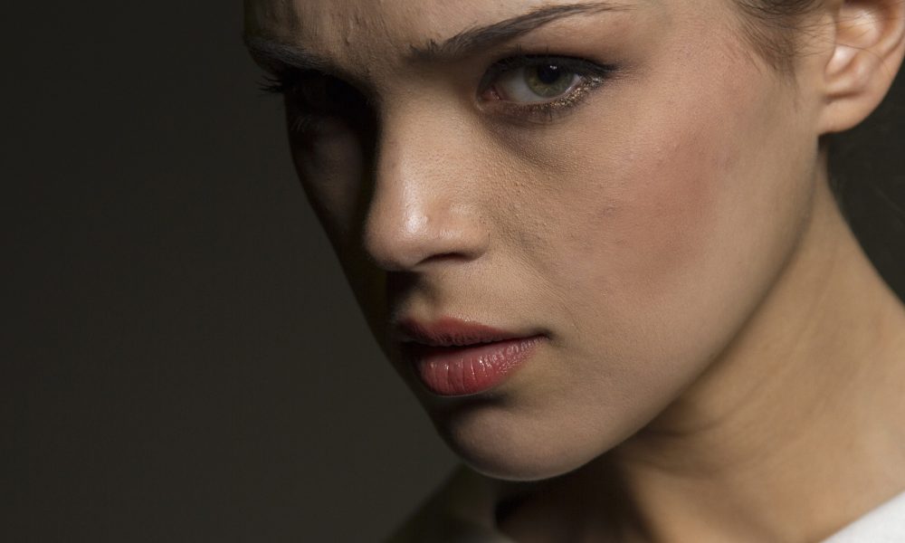 lo-que-debes-saber-sobre-un-peeling-estetico-1920