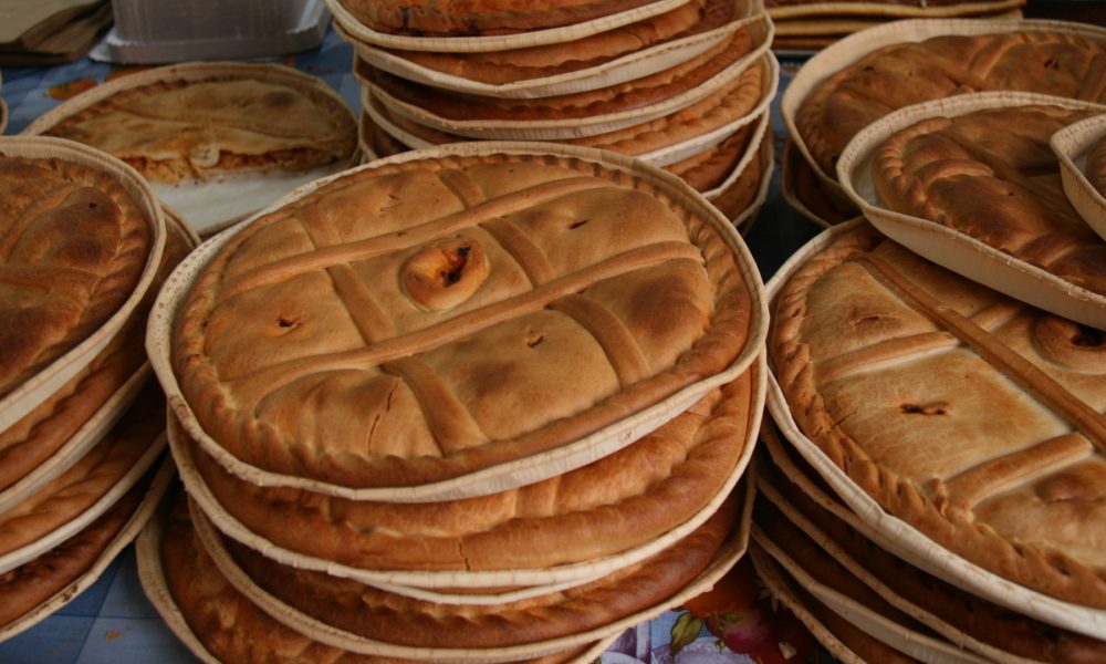 los-rellenos-mas-habituales-de-empanada-gallega-1920