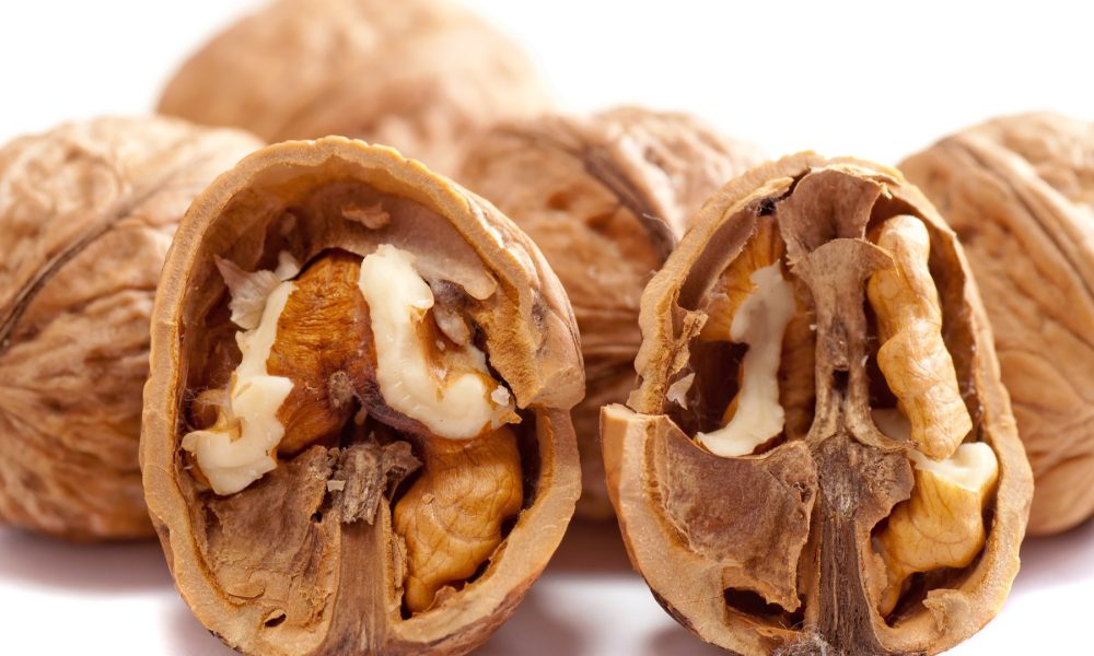 por que es bueno comer nueces cada día
