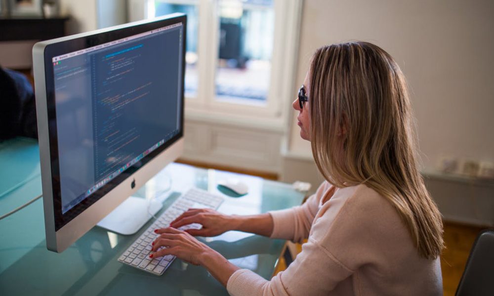 por-que-es-el-software-un-elemento-clave-de-las-empresas-1920