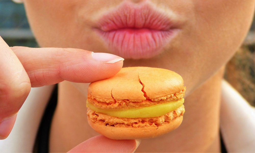 que-malos-habitos-nos-hacen-subir-de-peso-1920