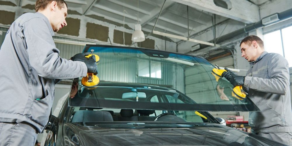 ¿Rotura en el parabrisas? Mitiga el daño hasta tu visita al taller