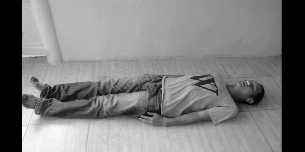 Historia de una chapuza: El hombre que fingió su propia muerte y contesta una llamada de móvil