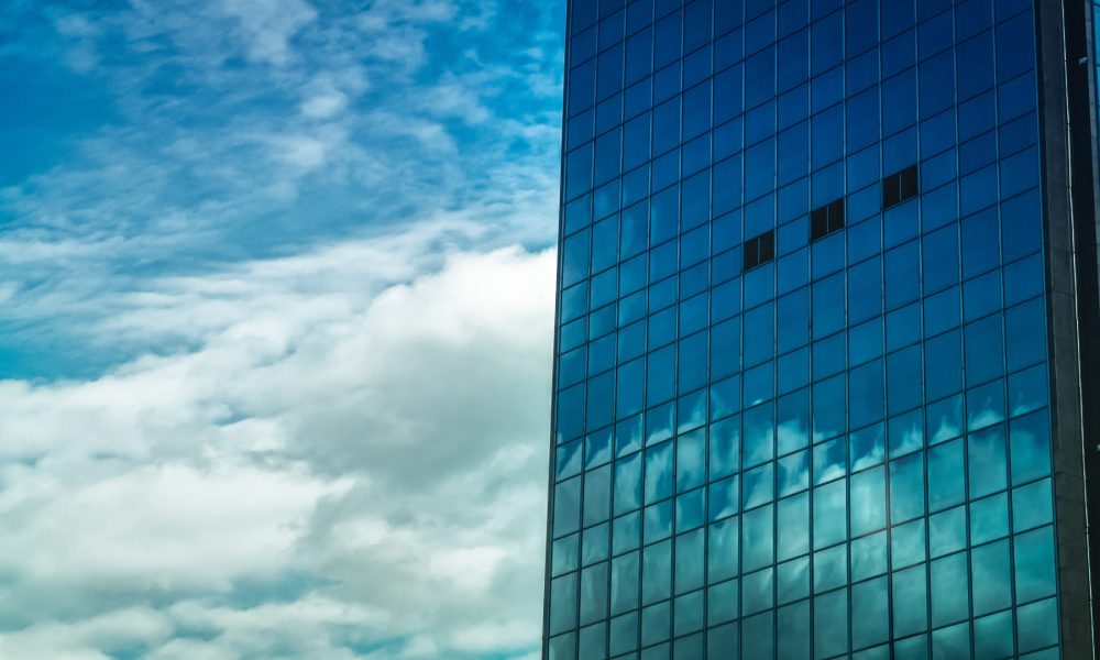 Laminas solares en los edificios una tendencia en aumento1920