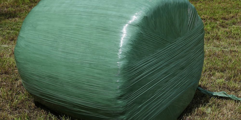 Campaña para recoger plásticos agrícolas de silo en el Ayuntamiento de Lalín
