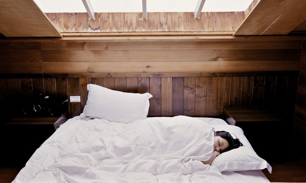 dormir-bien-el-mejor-truco-de-belleza-1920