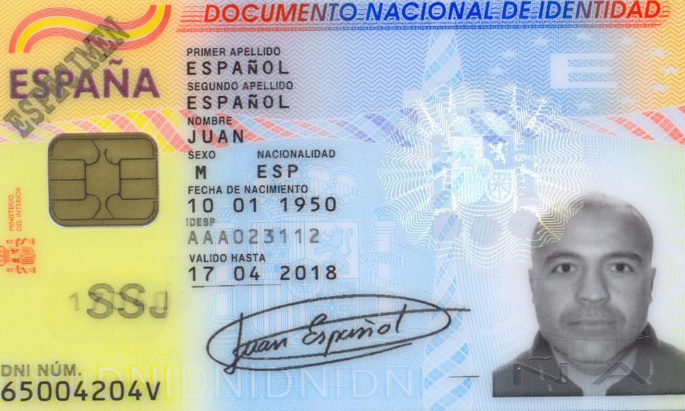 lo-que-debes-saber-sobre-el-fallo-de-seguridad-del-dni electronico 1920