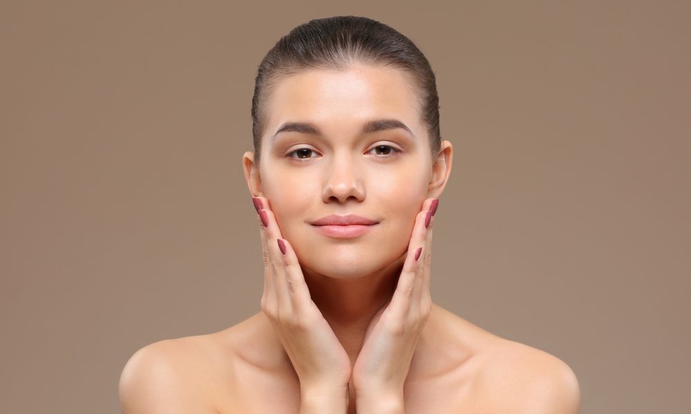 los-grandes-beneficios-de-las-cremas-de-melatonina-mel13-1920