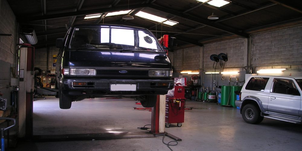 Conoce tus derechos cuando tengas que llevar tu coche al taller