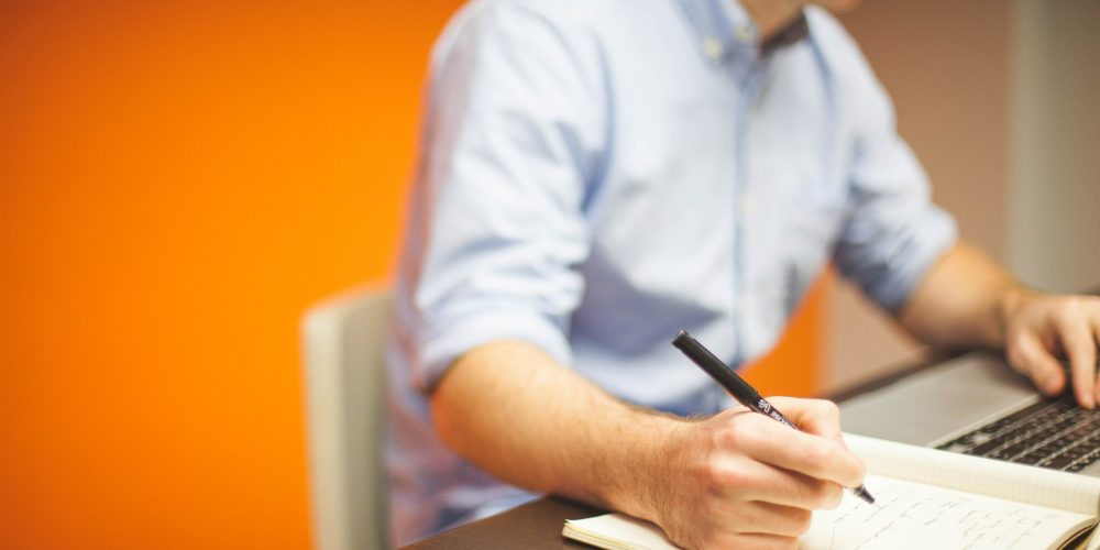 Consultoría empresarial: definición, tipos y fases del trabajo