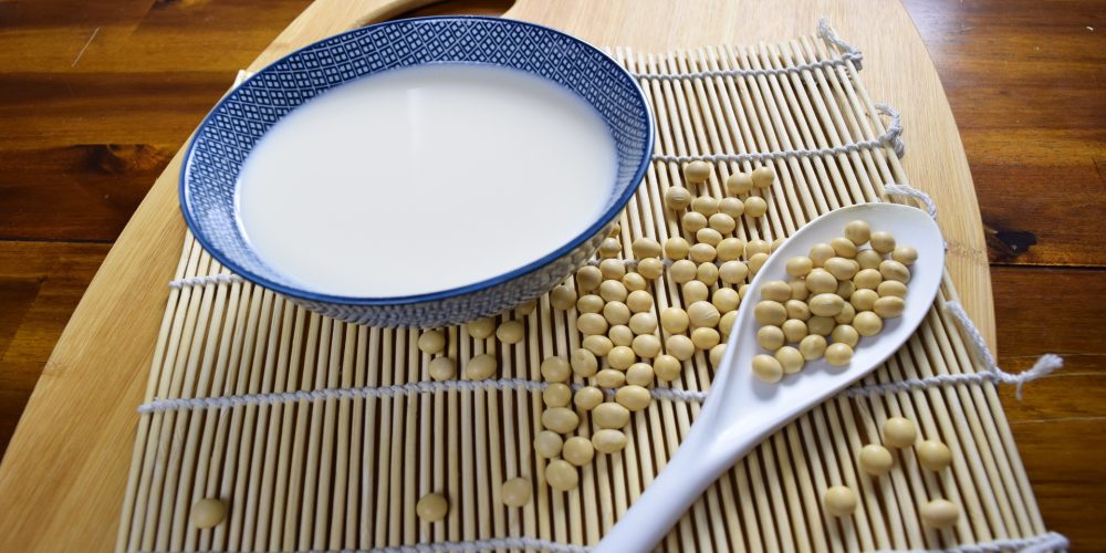 Llamar leche a las bebidas vegetales es fraudulento según la justicia europea