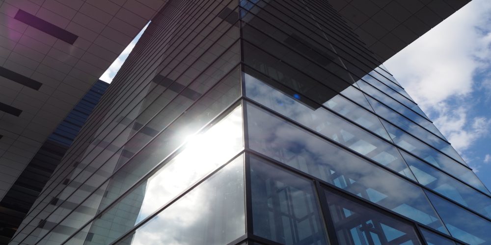 ¿Qué láminas solares son mejores? Las exteriores o interiores